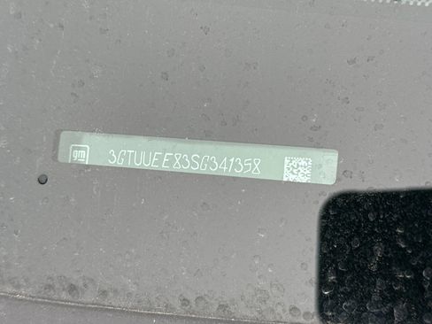 Used 2025 GMC Sierra 1500 AT4 w/ AT4 Premium Package image 2