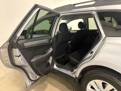 Used 2015 Subaru Outback 2.5i Premium AWD/4WD image 28