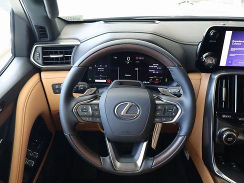 New 2026 Lexus LX 600 4WD w/ Luxury Package image 3