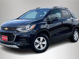 Used 2022 Chevrolet Trax LT w/ LT Convenience Package image 2