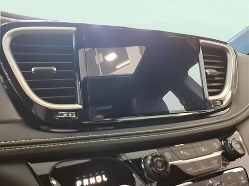 New 2026 Chrysler Pacifica Select image 19