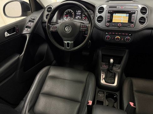 Used 2013 Volkswagen Tiguan SE image 54