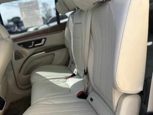 Used 2023 Mercedes-Benz EQS 580 4MATIC SUV image 25