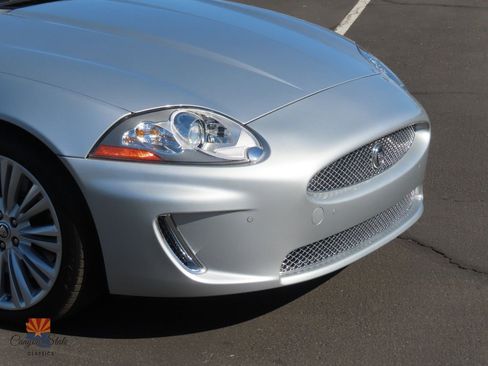 Used 2010 Jaguar XK Coupe image 32