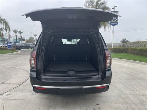 Used 2023 Chevrolet Suburban LT image 25