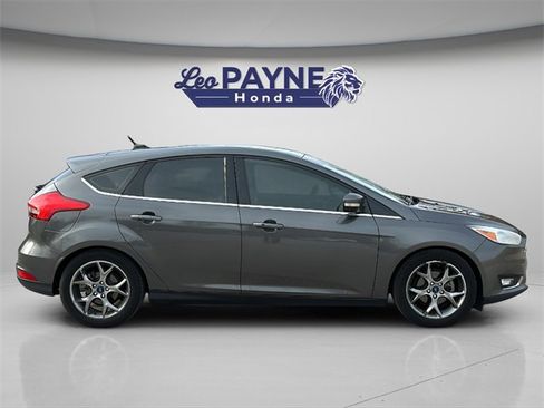Used 2015 Ford Focus Titanium image 10