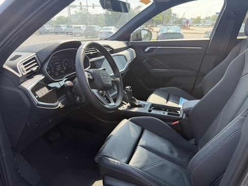 Used 2025 Audi Q3 2.0T Premium w/ Convenience Package AWD/4WD image 5