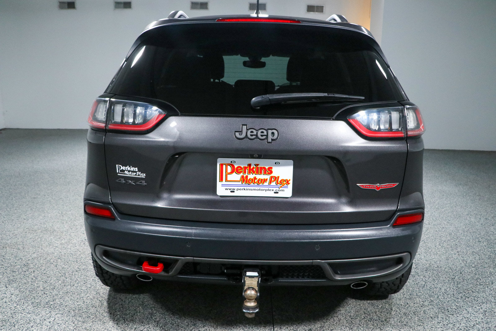 Used 2020 Jeep Cherokee Trailhawk w/ Trailer Tow Group AWD/4WD image 8