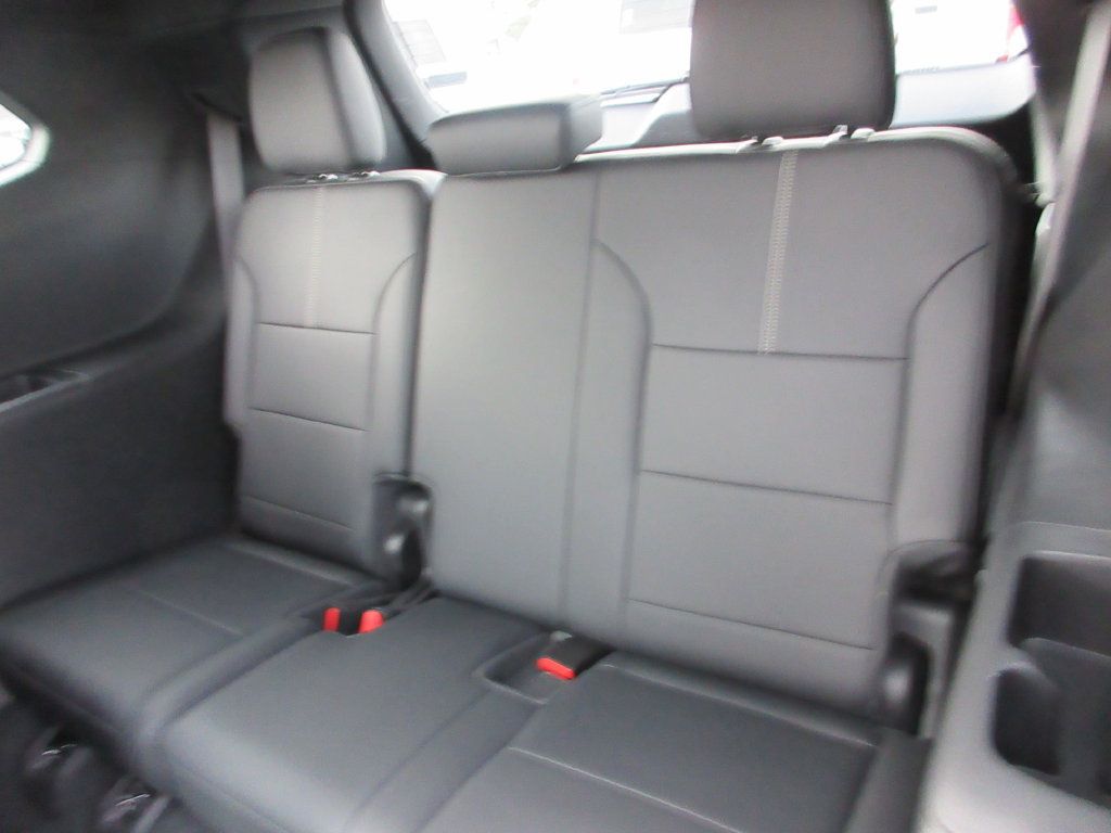Certified 2024 GMC Acadia Elevation w/ Luxury Package FWD image 23