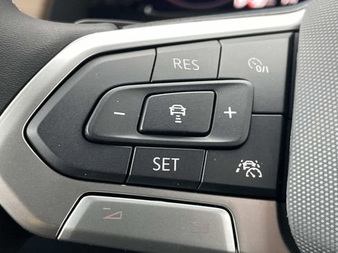 New 2026 Volkswagen Atlas SE FWD image 22