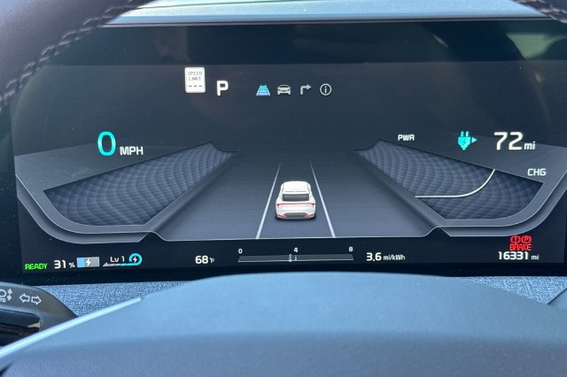 Certified 2023 Kia EV6 Light RWD image 33