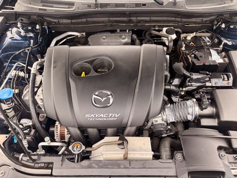 Used 2018 MAZDA MAZDA3 Touring FWD image 13