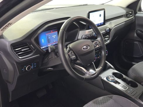 Used 2024 Ford Escape Active AWD/4WD image 3