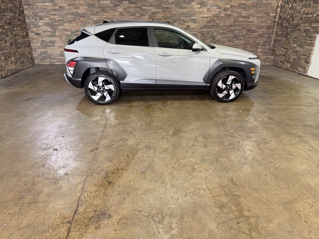 Used 2026 Hyundai Kona Limited AWD/4WD image 4