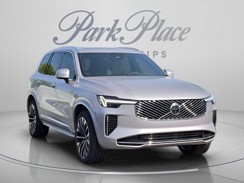 Certified 2026 Volvo XC90 B6 Plus w/ Protection Package Premier AWD/4WD image 8