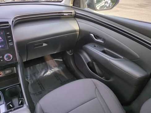 Certified 2022 Hyundai Tucson SEL FWD image 17