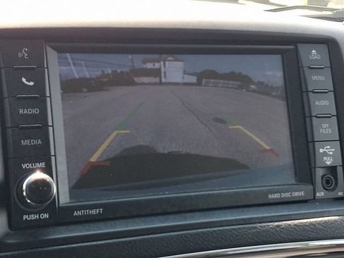 Used 2019 Dodge Grand Caravan SE FWD image 20