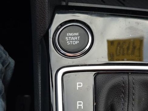 Used 2025 Kia Sportage EX image 45