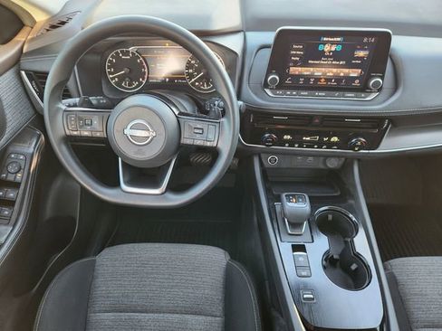 Used 2023 Nissan Rogue SV image 27