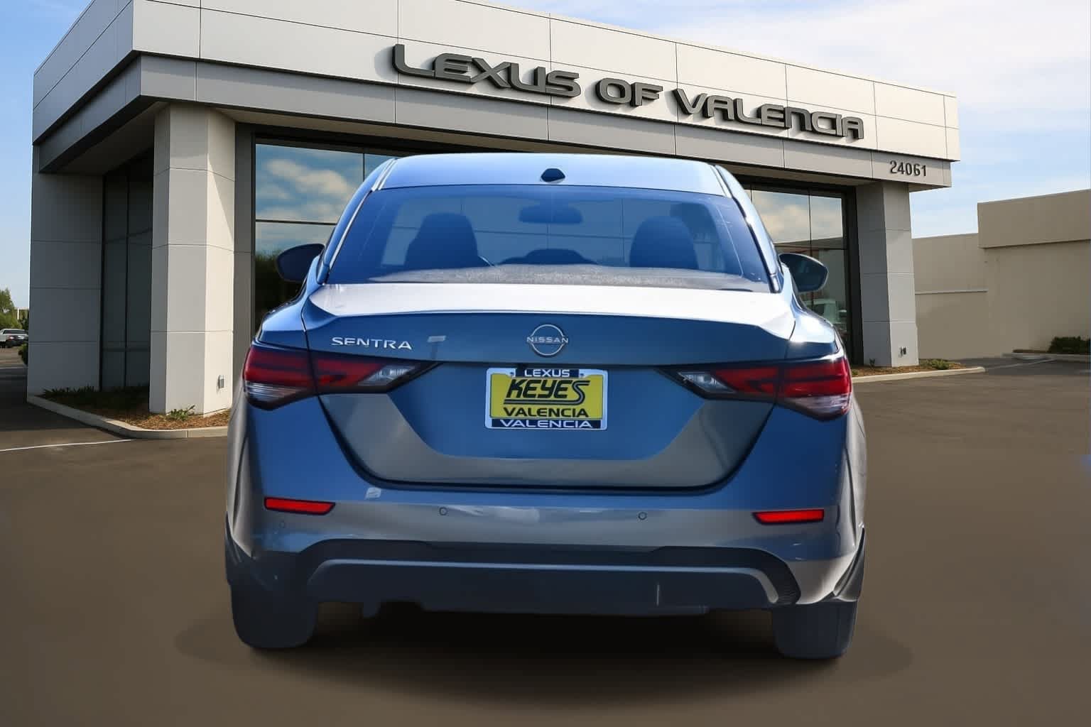 Used 2025 Nissan Sentra SV w/ All-Weather Package FWD image 3