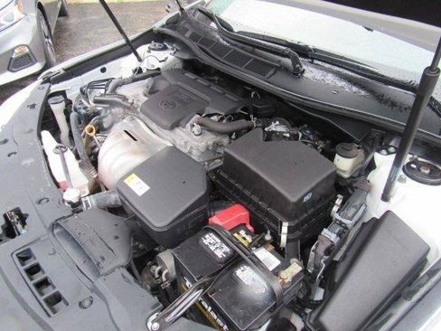 Used 2017 Toyota Camry LE FWD image 36