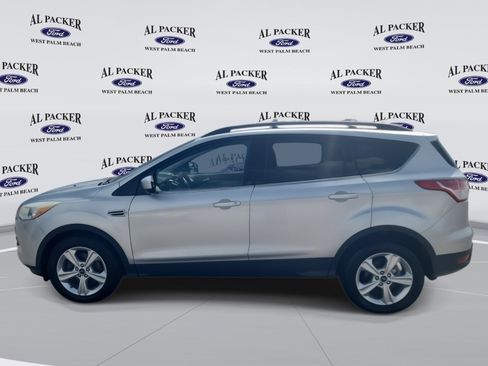 Used 2014 Ford Escape SE w/ Equipment Group 201A image 2