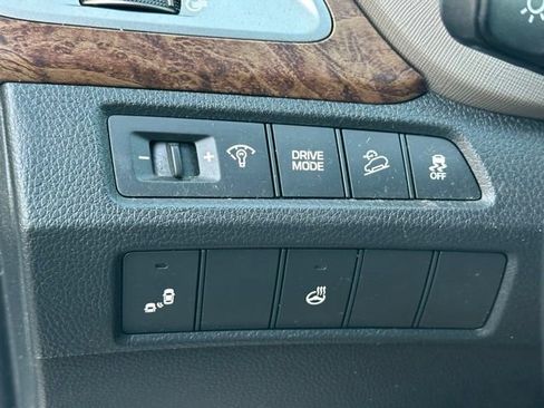 Used 2018 Hyundai Santa Fe Sport w/ 2.4L Tech Package 04 FWD image 23