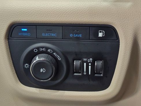 Used 2024 Jeep Grand Cherokee Limited 4xe AWD/4WD image 14
