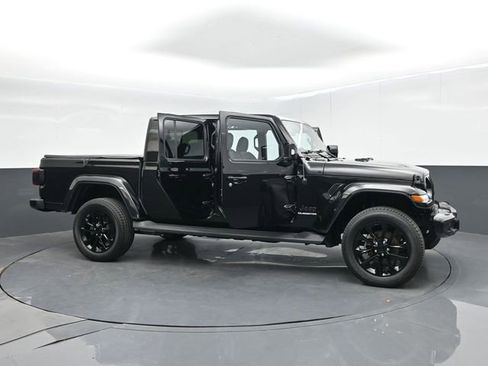 Used 2022 Jeep Gladiator Overland AWD/4WD image 69