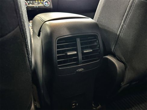 Used 2021 Ford Escape SE w/ SE Sport Appearance Package image 29