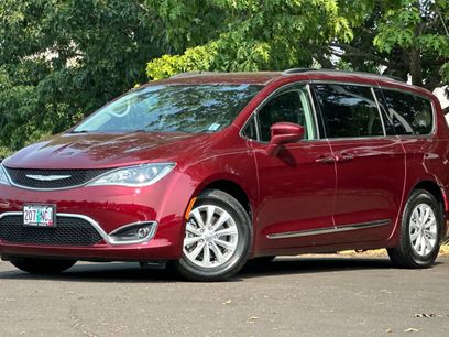 Used 2017 Chrysler Pacifica Touring-L