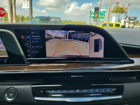 Used 2023 Cadillac Escalade ESV Sport Platinum image 11