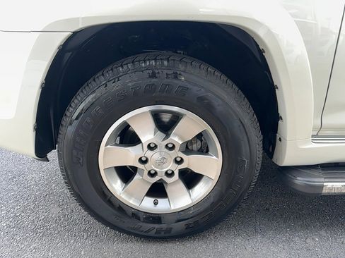 Used 2011 Toyota 4Runner SR5 image 26