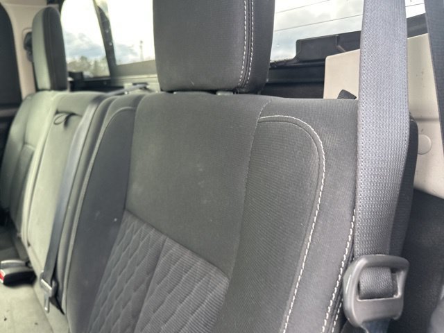 Used 2018 Nissan Titan SV w/ SV Convenience Package RWD image 16