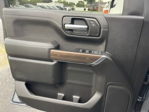 Used 2021 Chevrolet Silverado 1500 LT AWD/4WD image 19