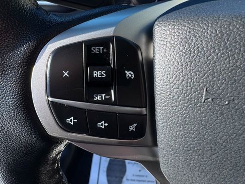 Used 2021 Ford Explorer XLT w/ Equipment Group 202A image 19