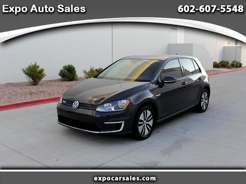 Used 2016 Volkswagen e-Golf SE image 1