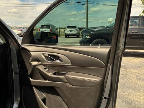 Used 2019 Chevrolet Traverse LT image 23