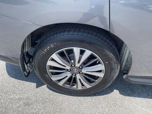 Used 2017 Nissan Pathfinder SL w/ SL Premium Package AWD/4WD image 39