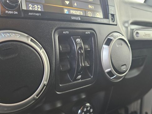 Used 2017 Jeep Wrangler Unlimited Sahara w/ Max Tow Package image 29