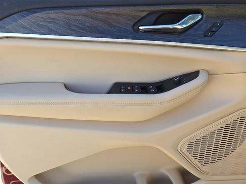 Used 2024 Jeep Grand Cherokee Limited w/ Luxury Tech Group II image 15