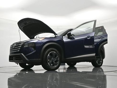 Used 2026 Nissan Rogue SV FWD image 48