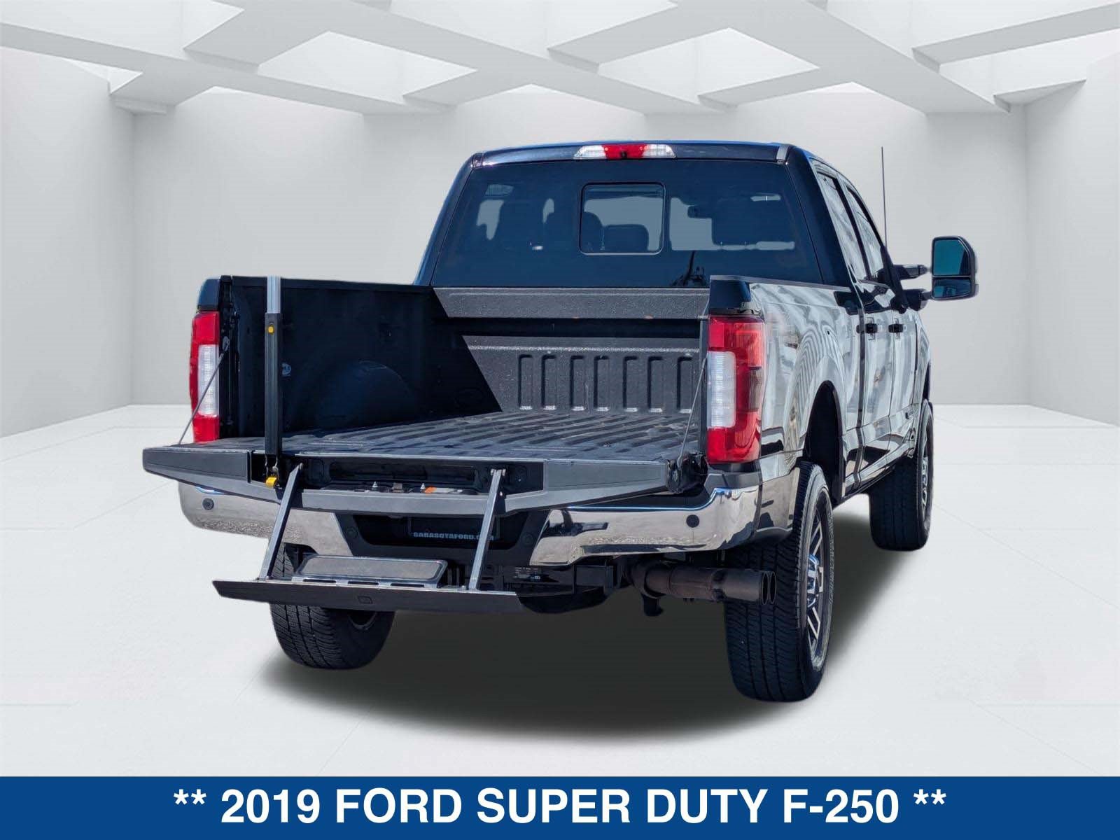 Used 2019 Ford F250 Lariat w/ Lariat Ultimate Package AWD/4WD image 15