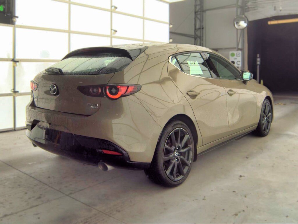 Used 2024 MAZDA MAZDA3 s AWD/4WD image 7