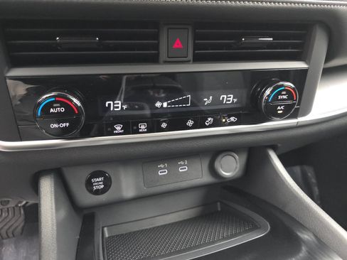 Used 2026 Nissan Rogue SV AWD/4WD image 21