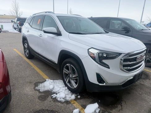 Used 2020 GMC Terrain SLT image 3