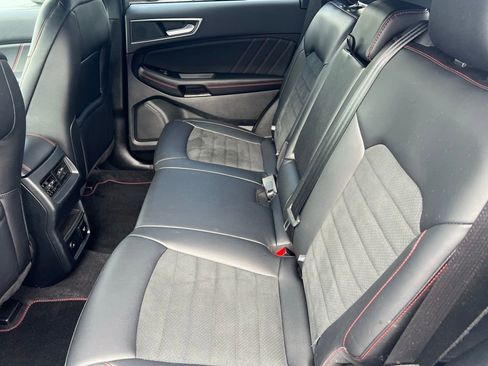 Used 2024 Ford Edge ST-Line image 13