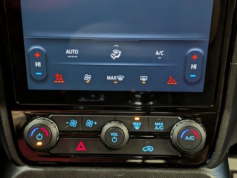 Used 2024 Ford Ranger Lariat w/ Trailer Tow Package image 24