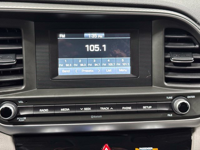 Used 2019 Hyundai Elantra SE FWD image 14