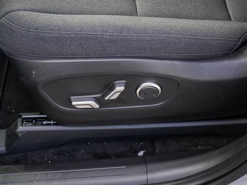 New 2026 Hyundai Ioniq 9 SE image 22